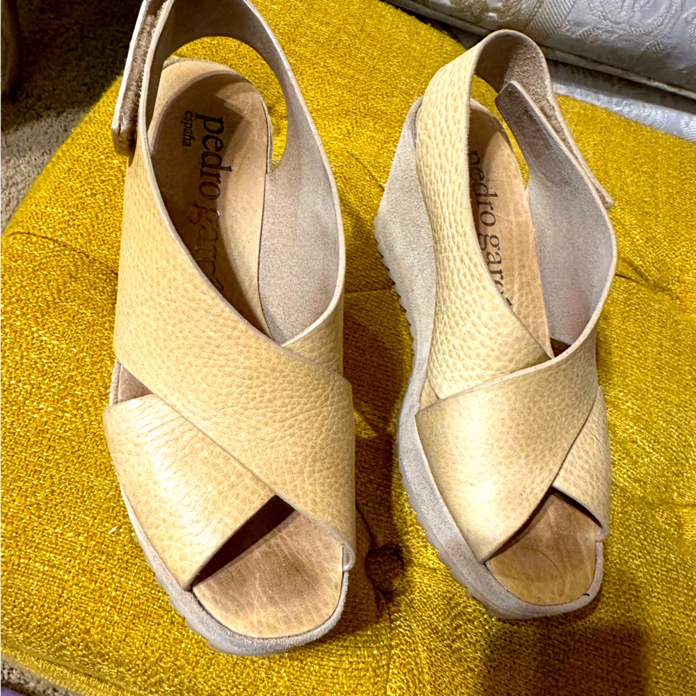 Pedro Garcia tan sandals